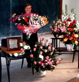 Griselda Pascual després d'imaprtir la seva última lliçó, el mes de maig de 1991.