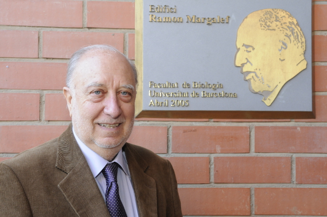 Juan Carlos Castilla a la Facultat de Biologia. © J. M. Rué, Universitat de Barcelona