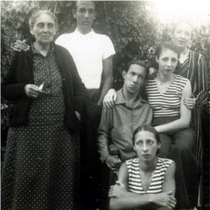 Ferran Sunyer i Balaguer amb la família