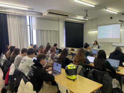 Formacions del CRAI Biblioteca d'Informació i Mitjans Audiovisuals a la Facultat