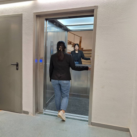 Instal·lació d’un nou ascensor al CRAI Biblioteca de Dret
