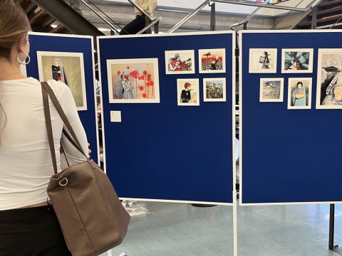 “Dones afganeses: cercant la llum en la foscor”, de Shamsia Hassani, al CRAI Biblioteca del Campus Bellvitge