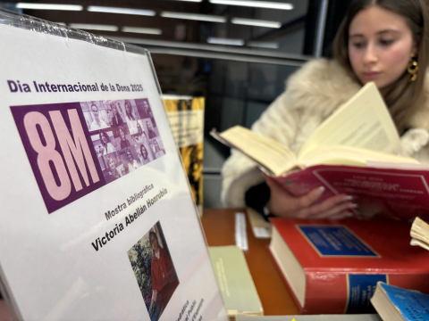El CRAI Biblioteca de Dret commemora el 8M amb una mostra bibliogràfica sobre Victoria Abellán Honrubia