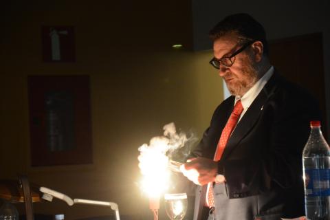 Acte d'inauguració de l'exposició Irving Langmuir i el naixement de la Ciència de Superfícies