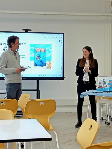 Presentació del conte “La pirata Mari y la isla de Makarava”, de la professora Verónica Asensio Arjona, al CRAI Biblioteca del Campus de Mundet