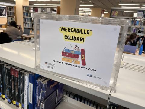 El CRAI Biblioteca del Campus Bellvitge realitza una donació a La Casa dels Xuklis gràcies a dues iniciatives solidàries