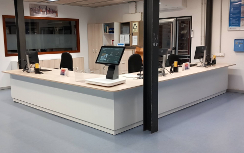 Renovació de l’espai de préstec i informació al CRAI Biblioteca d’Economia i Empresa