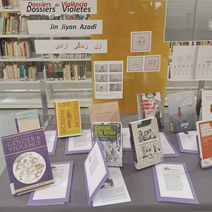 Mostra bibliogràfica amb motiu del #25N al CRAI Biblioteca de Filosofia, Geografia i Història