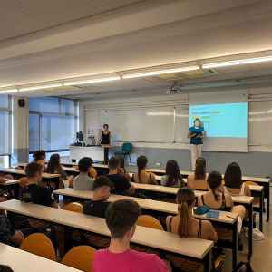 Formadors del CRAI Biblioteca d'Economia i Empresa al Seminari Curs de Transició de Batxillerat a la Universitat