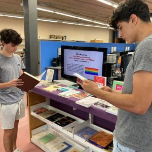 Dia Internacional per l’alliberament LGTBIQ+ al CRAI Biblioteca de Dret