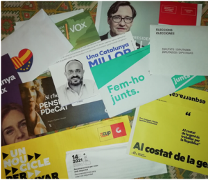 Recollida de programes i propaganda política electoral al CRAI Biblioteca del Pavelló de la República