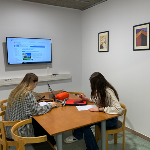 Noves sales de treball al CRAI Biblioteca d'Economia i Empresa - Grau