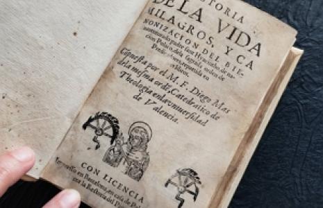 El CRAI Biblioteca de Fons Antic recupera un llibre barceloní del segle XVI