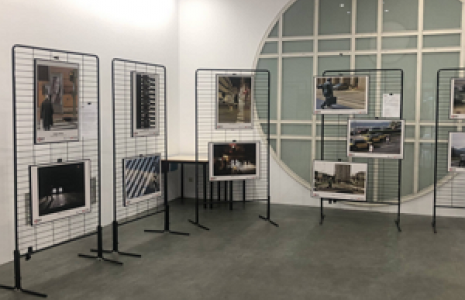Nova exposició de fotografies artístiques de sensibilització viària al CRAI Biblioteca del Campus de Mundet 